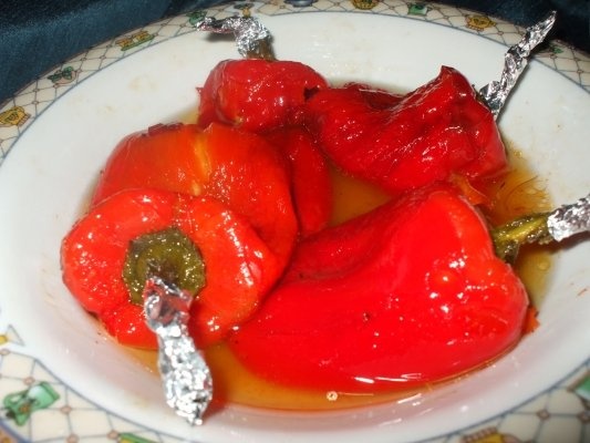 Salata de ardei prajiti