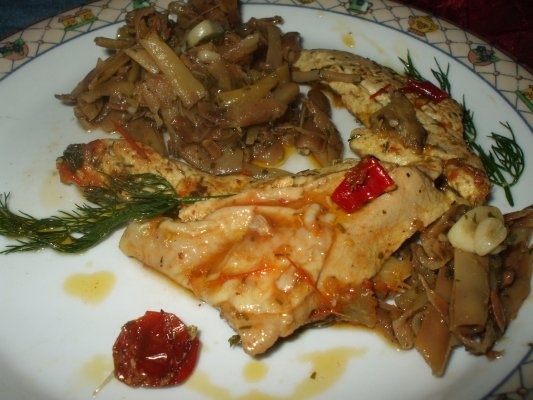 Piept de pui picant cu fasole verde