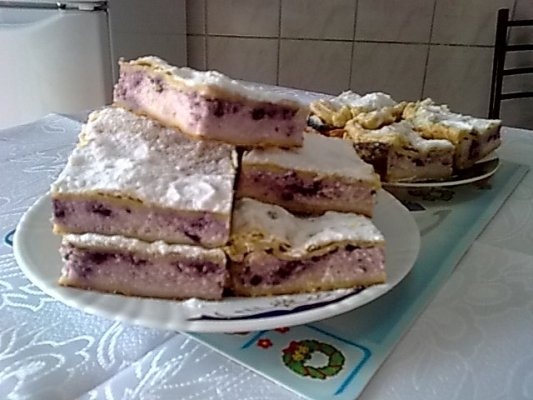 Placinta cu branza de vaci si afine