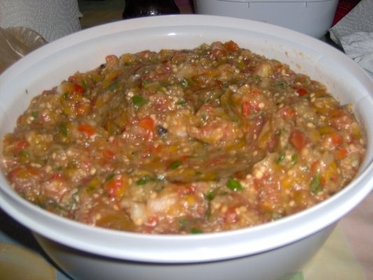 Salata de vinata picanta