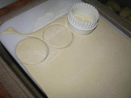 Tarte pufoase cu ciuperci salbatice