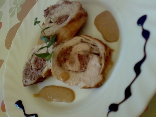 Rulada din piept de curcan