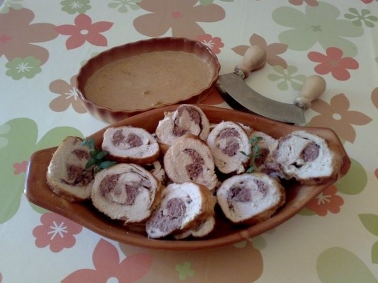 Rulada din piept de curcan