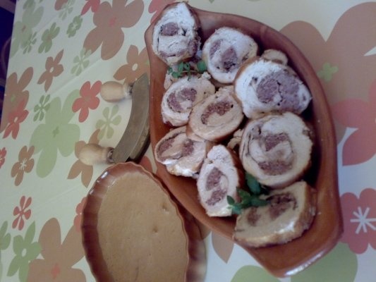 Rulada din piept de curcan