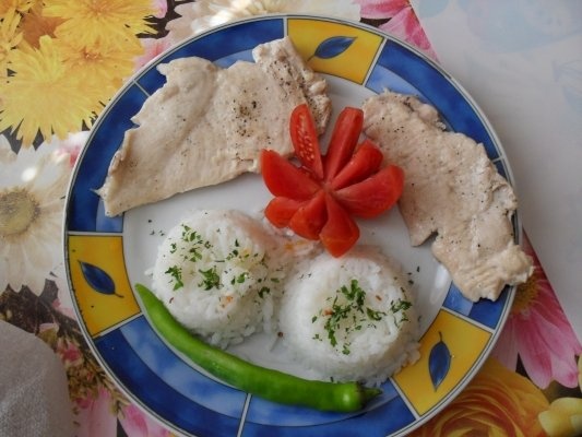 PIEPT DE PUI CU OREZ