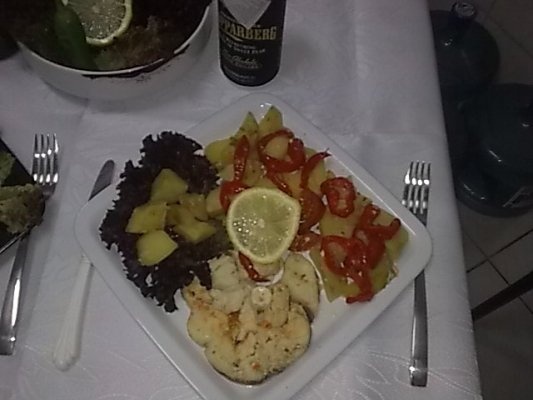 Medalion de rechin cu legume la cuptor