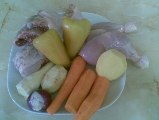 SUPA DE PUI CU GALUSTE DE GRIS