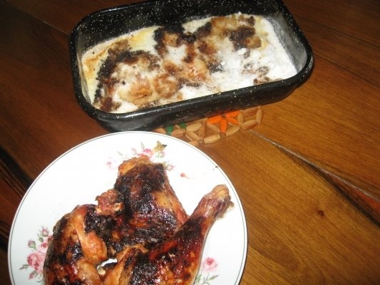 Pulpe de pui pe pat de sare la cuptor