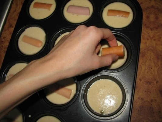 Mini cremwursti in aluat