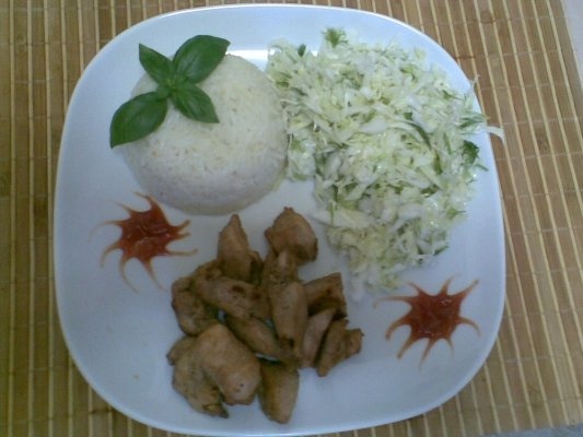 PIEPT DE PUI CU SOYA SI SUC DE RODII