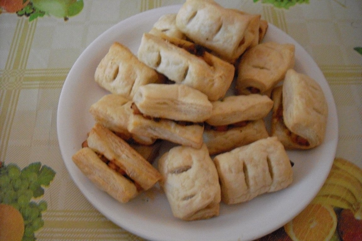 Pateuri cu carne de pui,ciuperci si porumb