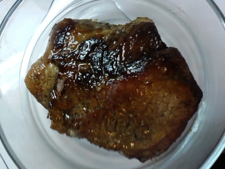 Ceafa de porc la cuptor in vin