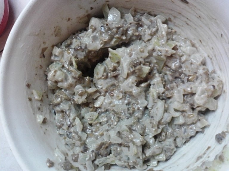 Salata de ciuperci uscate