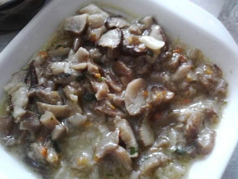 Tocanita de ciuperci uscate