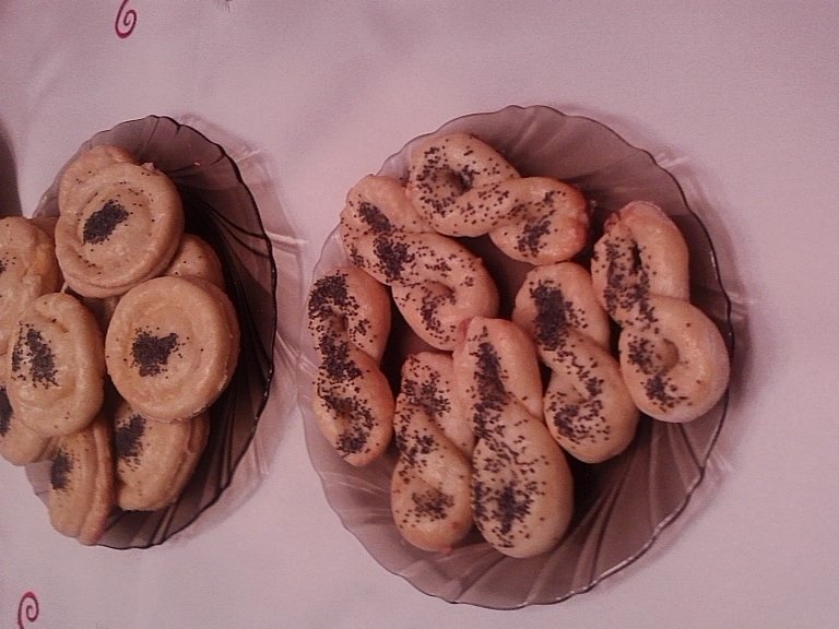 Pateuri si covrigei cu branza