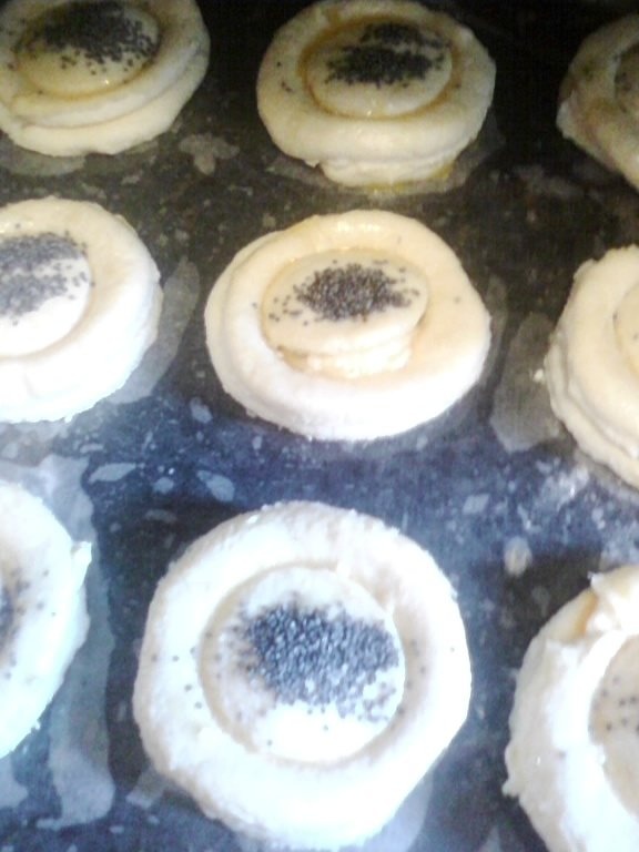 Pateuri si covrigei cu branza