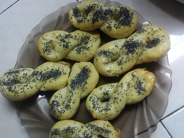 Pateuri si covrigei cu branza