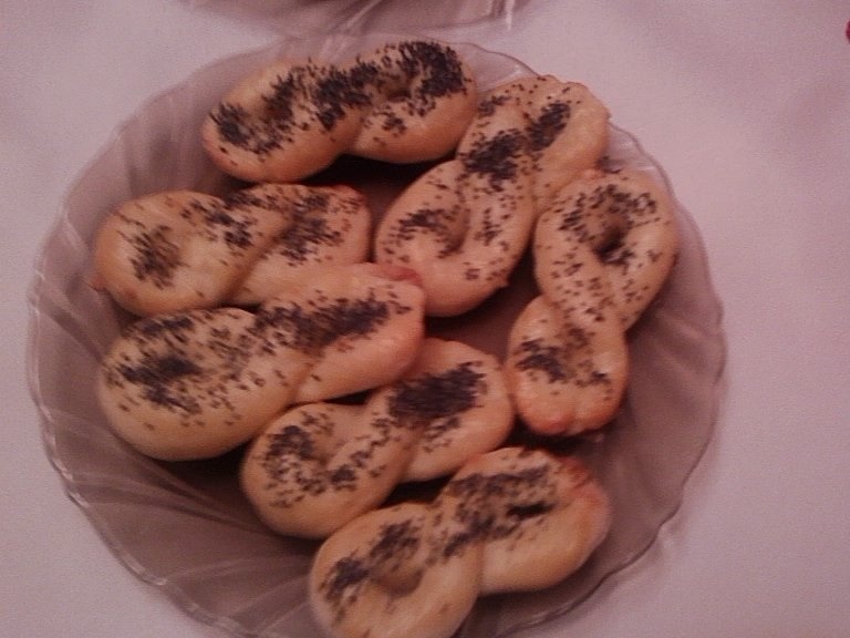 Pateuri si covrigei cu branza