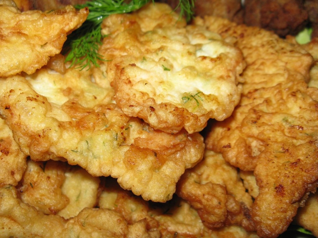 Crochete de cartofi,chiftelute de carne,snitele de pui