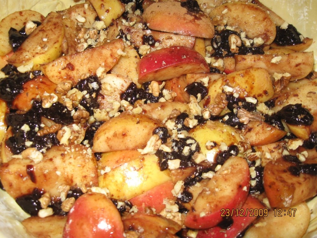 Desert cu mere si gem de cirese