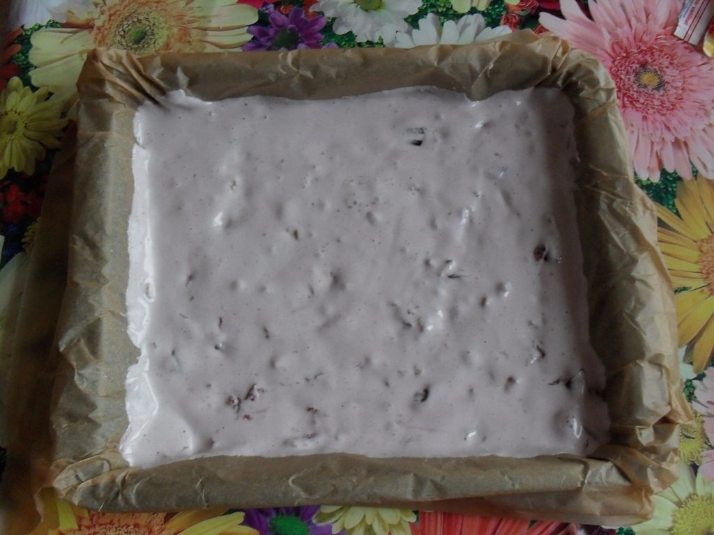 Prajitura cu visine si nuca