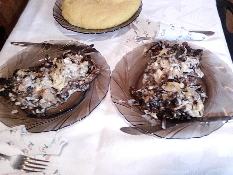 Medalion de rechin cu ciuperci la cuptor