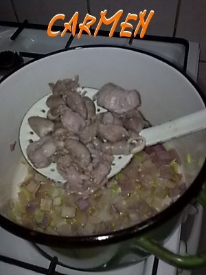 Inimioare de pui cu mazare