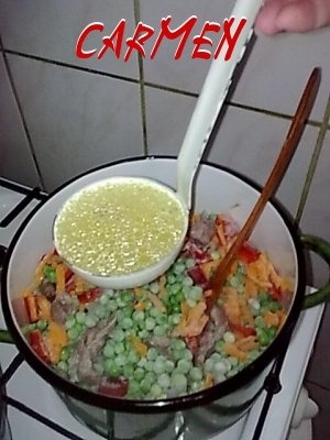 Inimioare de pui cu mazare