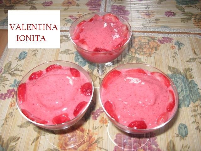 Inghetata rapida de capsune  la Robochef