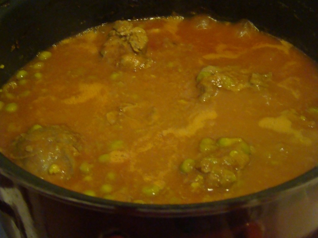 Mancarica de mazare cu gaturi de curcan