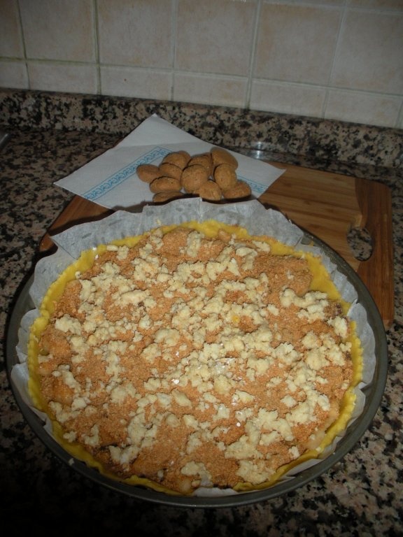Tarta cu pere si amaretti