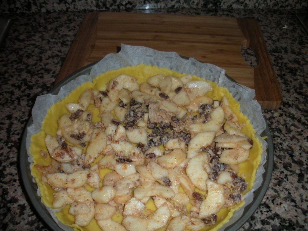 Tarta cu pere si amaretti