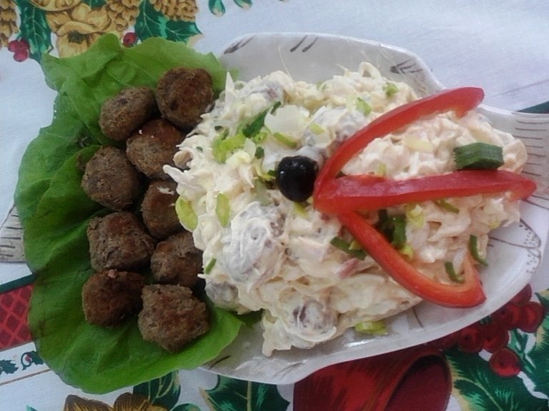 Piftelute cu maioneza si ceapa