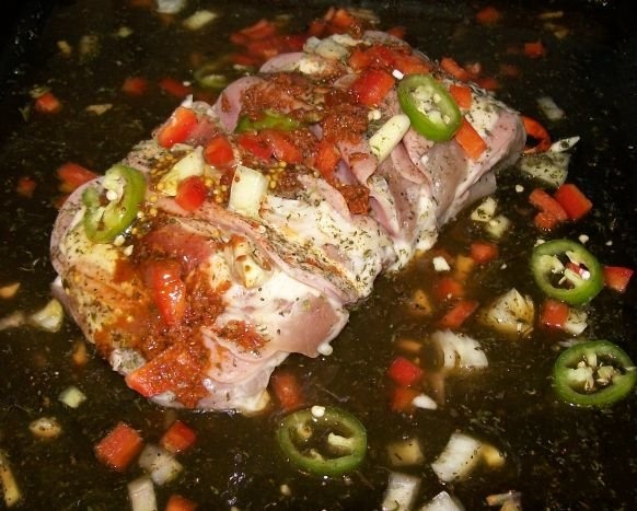 Muschi de porc cu  baby ananas umplut cu fructe