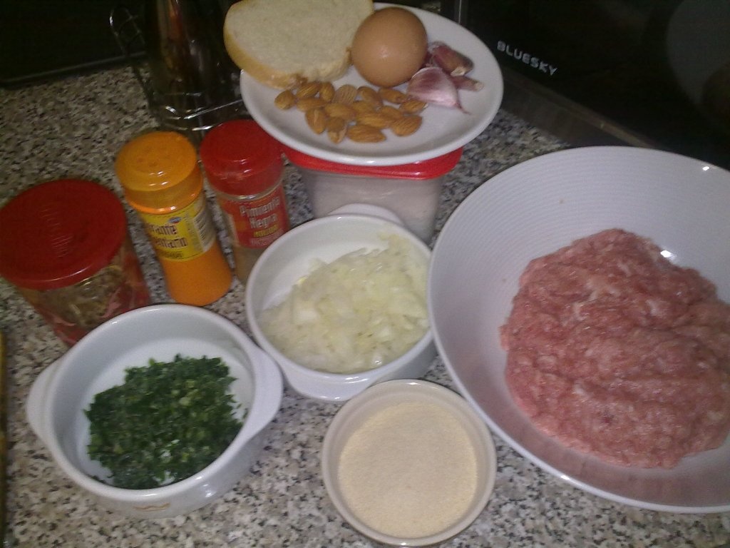 perisoare in sos de migdale