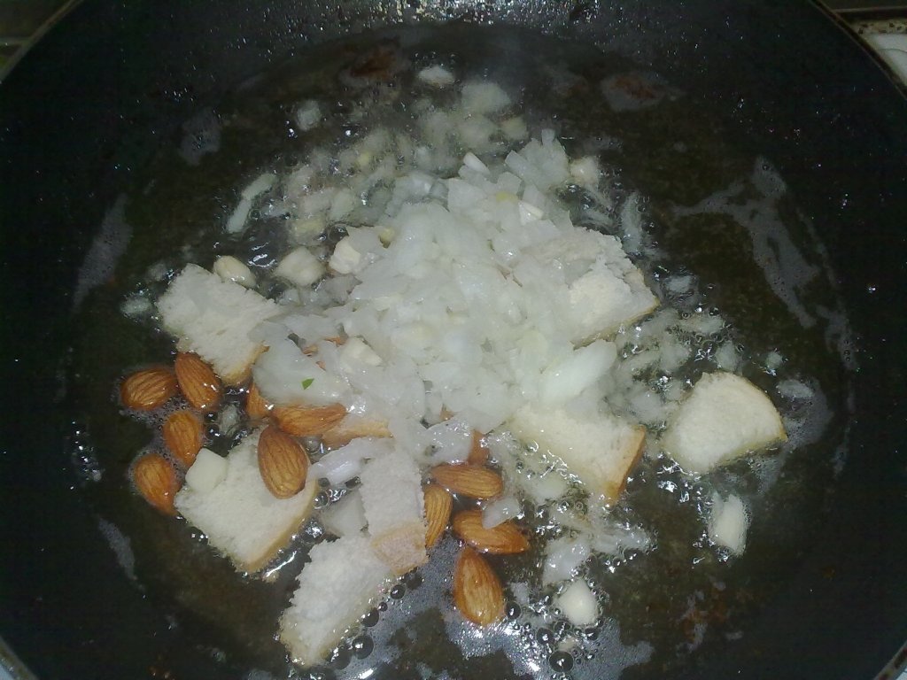 perisoare in sos de migdale