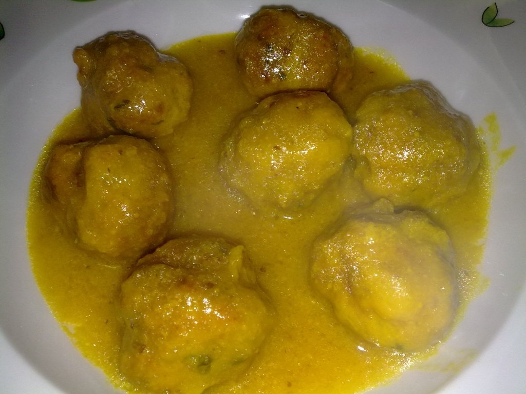 perisoare in sos de migdale