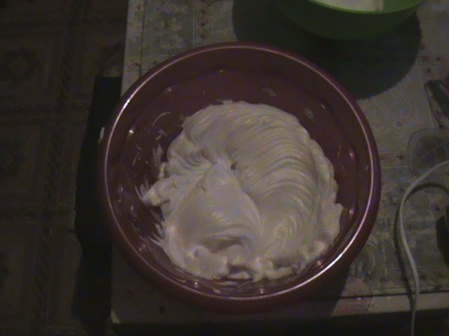 tort mascarpone cu fructe de padure