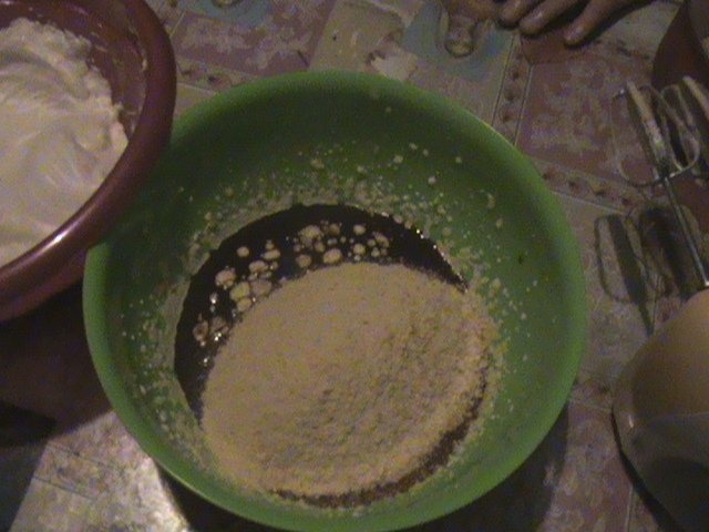 tort mascarpone cu fructe de padure