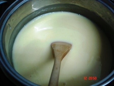 Prajitura cu crema de ciocolata alba