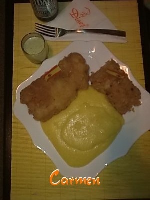 File de crap,prajit cu mamaliguta si mujdei