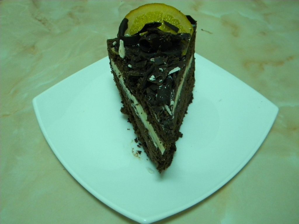 Tort de ciocolata cu 2 creme