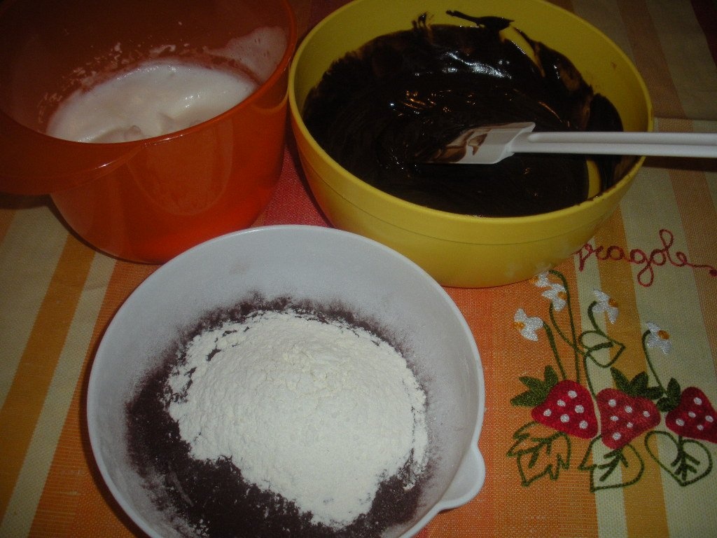 Tort  de ciocolata-Ferrara