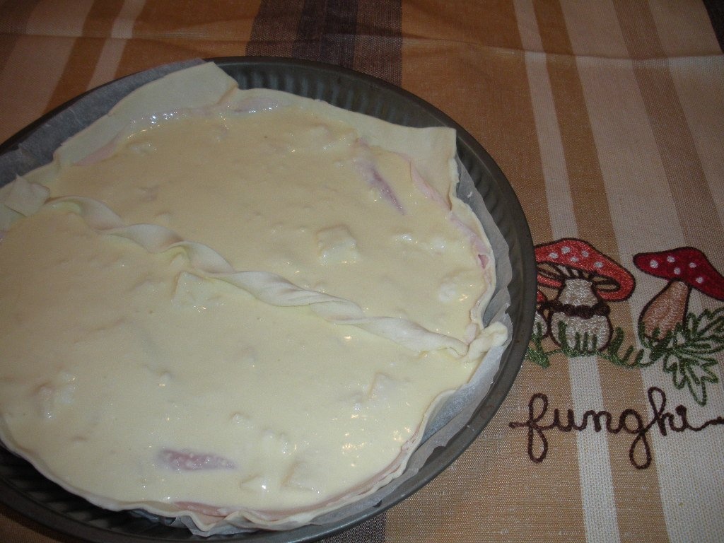 Tarta sarata cu branza,prosciutto si mac