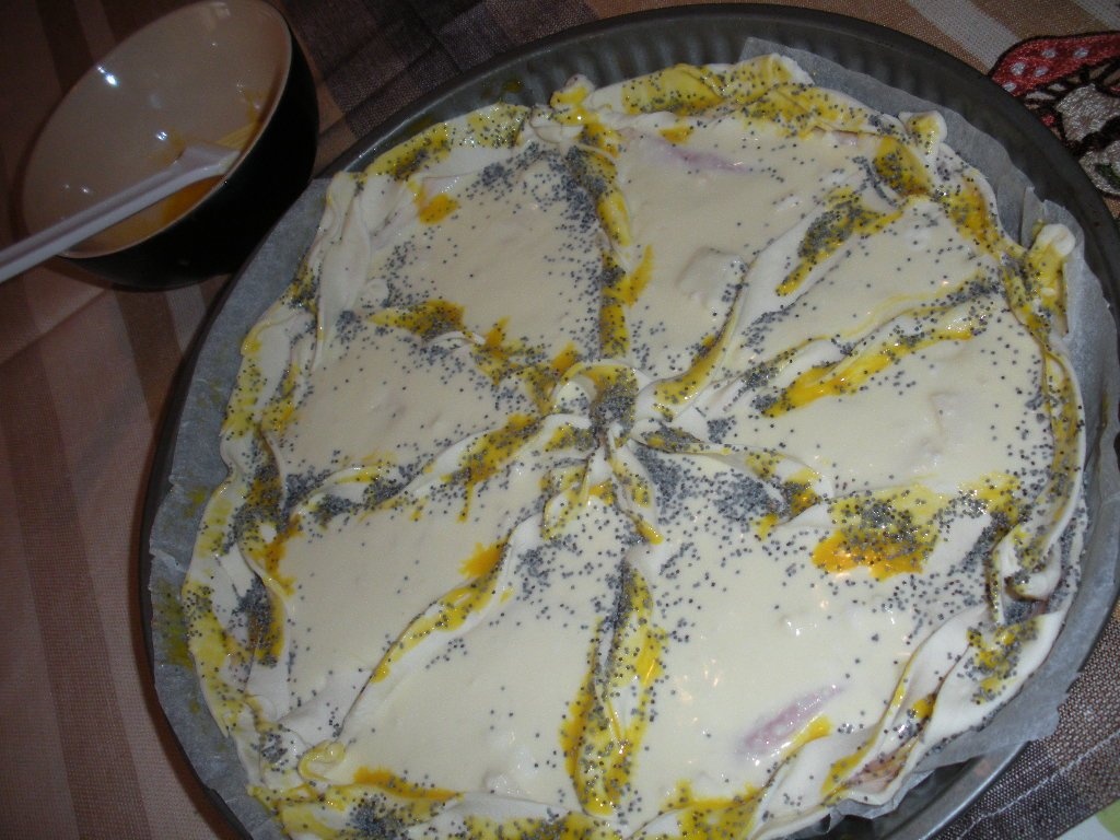 Tarta sarata cu branza,prosciutto si mac