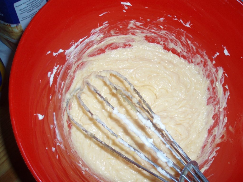 Prajitura cu foi de napolitana