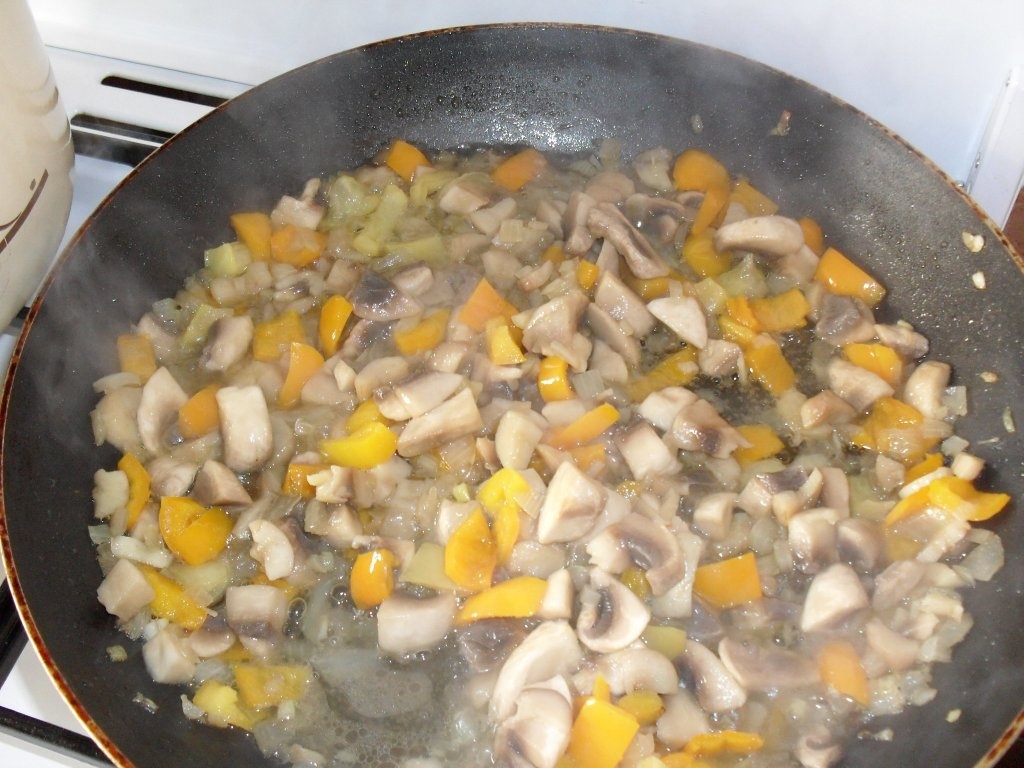 Supa cu ,,amestec de vara,, si ciuperci