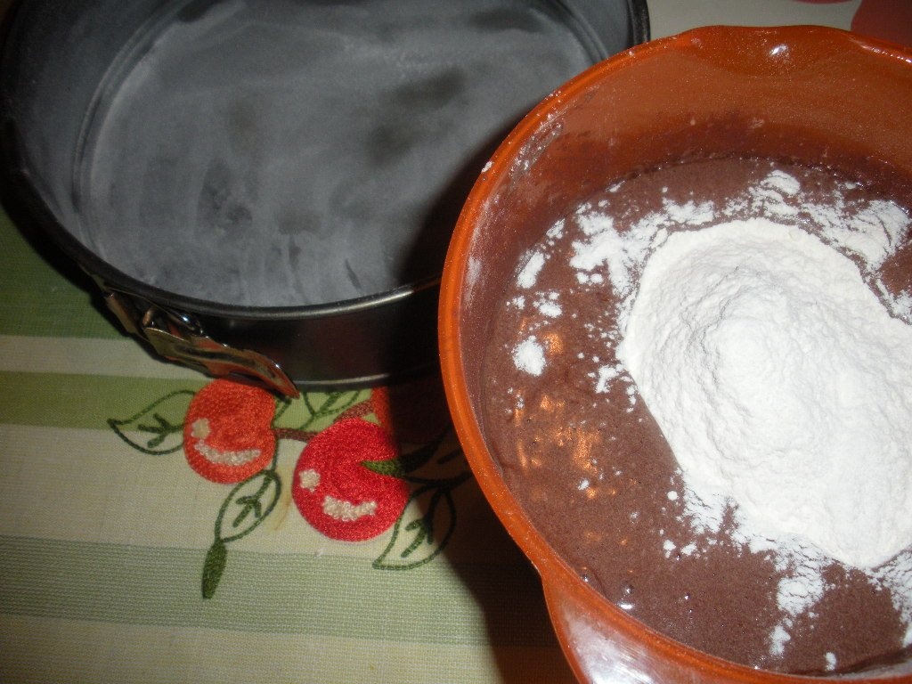 Tort cu cacao si iaurt