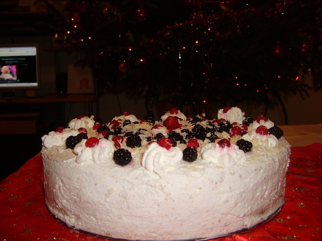 tort cu crema de sampanie