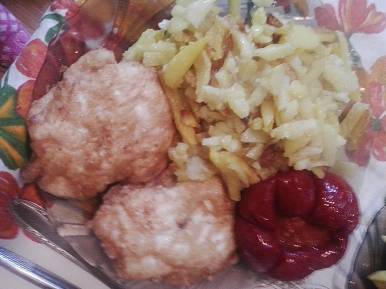 Snitel din piept de pui si cascaval